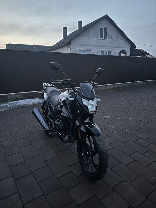 Продам мотоцикл SPARK SP200R-32