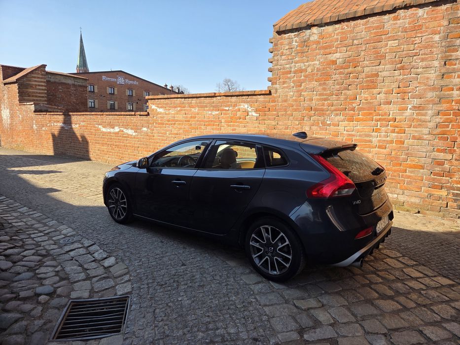 Volvo v40 2.0 d2