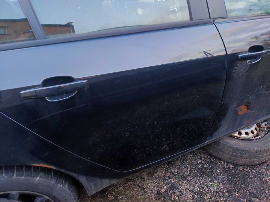 Drzwi prawe tylne kombi opel Insignia A Z22C Europa