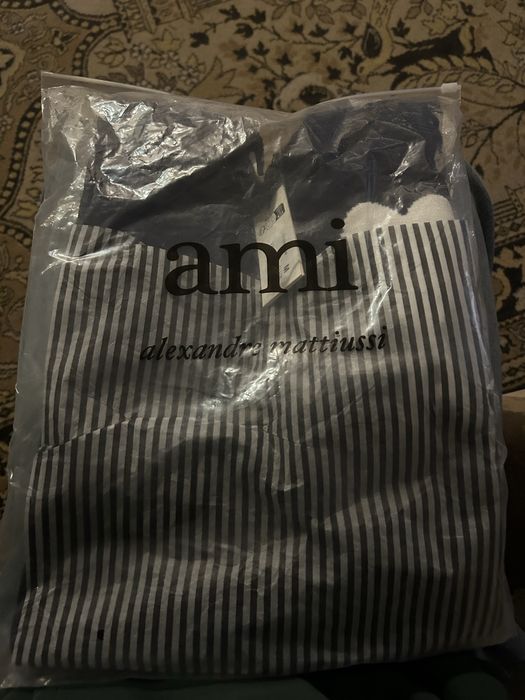 светр Ami paris