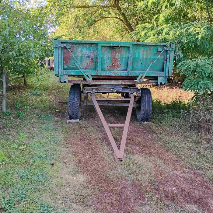 Продається двовісний тракторний причіп (4 колеса)