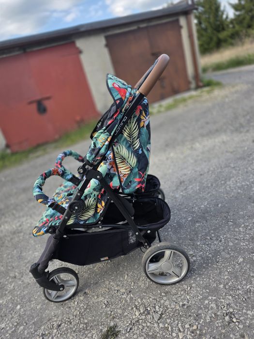 Wózek spacerowy bliźniaczy