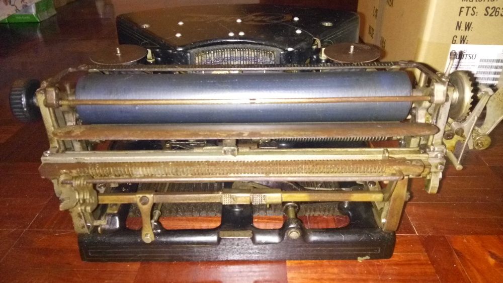 Maquina de escrever Empire 2