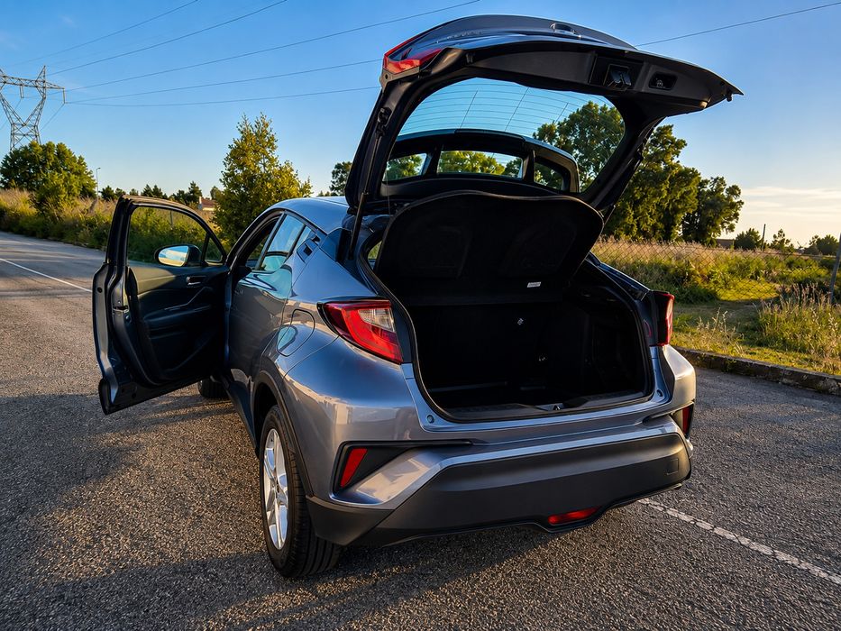 Toyota CHR Hybrido.  64.000klm    GARANTIA até 2032
