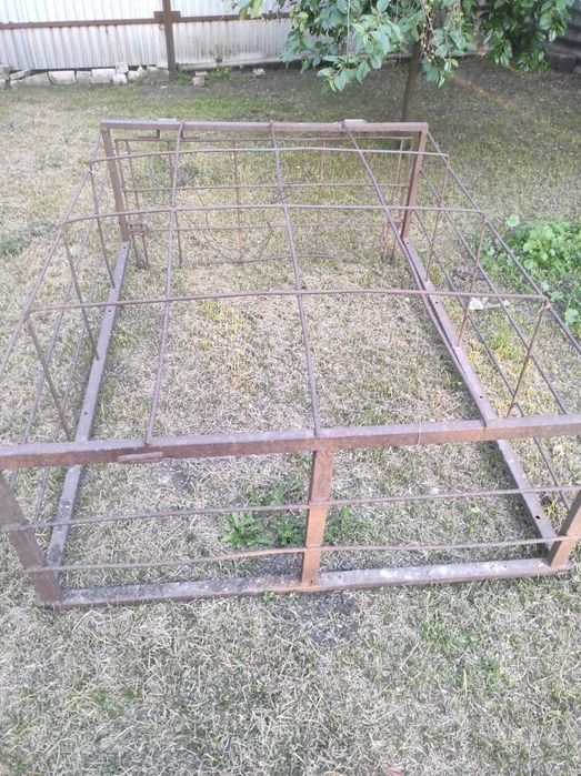 Клетка для перевозки свиней