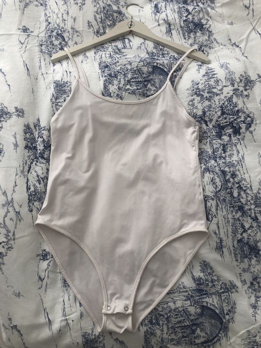 Body pudrowy róż Sinsay M