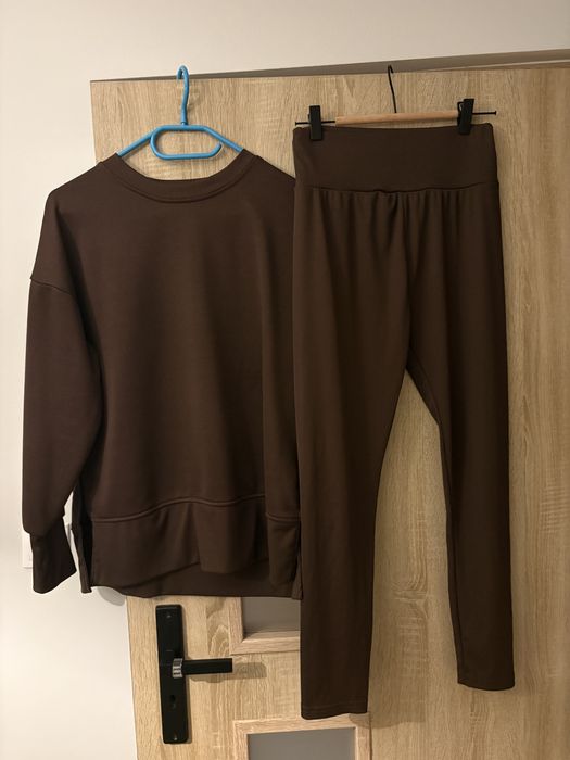 Damski dres czekoladowy