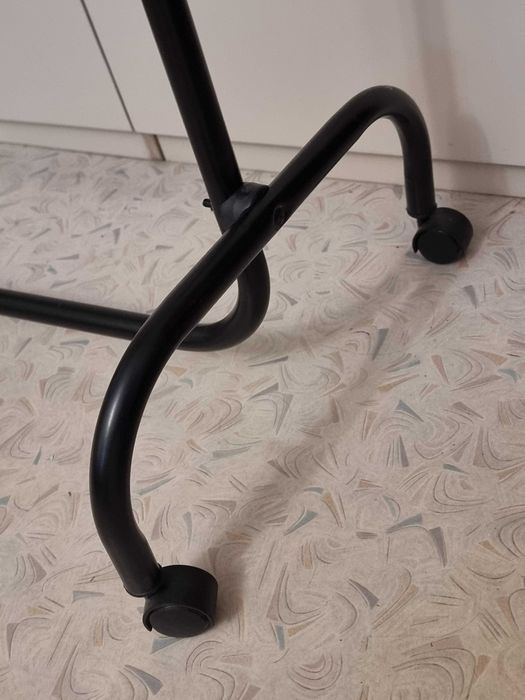 Вішалка для одягу підлогова телескопічна пересувна. Висока стійка