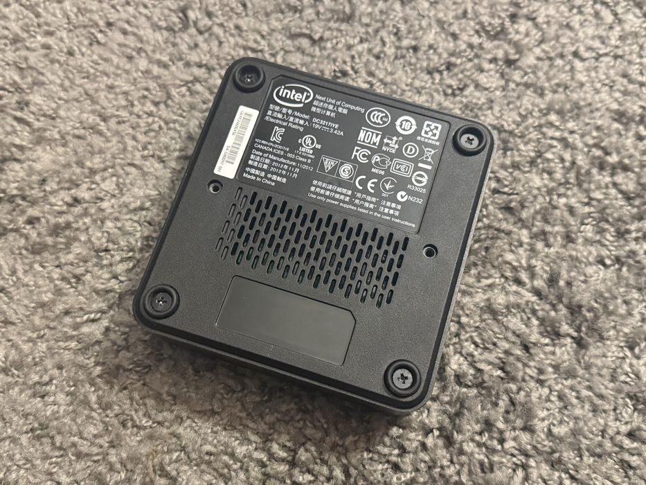 Komputer Mini PC Intel NUC DC3217IYE i3-3217U 4GB RAM + zasilacz