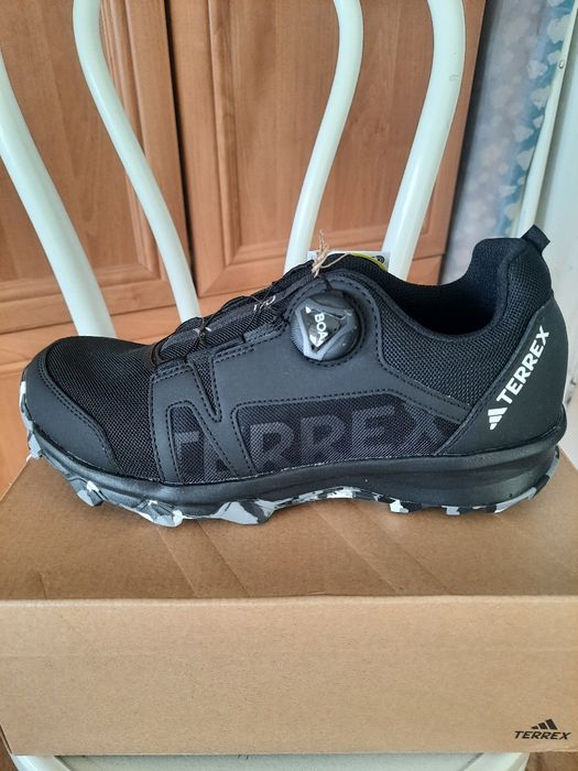 Nowe buty męskie Adidas rozmiar 40