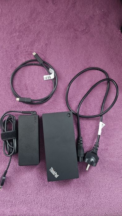 Stacja dokujaca Lenovo z zasilaczem Model: 40AS0090EU