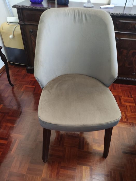 Cadeiras sala de jantar novas conforme fotos