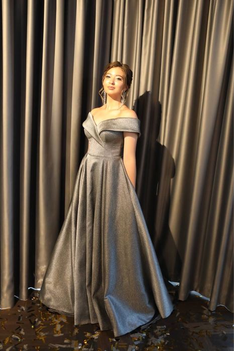 Сукня на Випускний