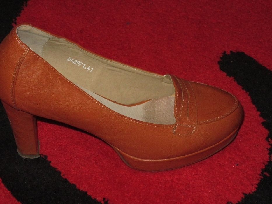 Sprzedam półbuty brązowe rozmiar 41