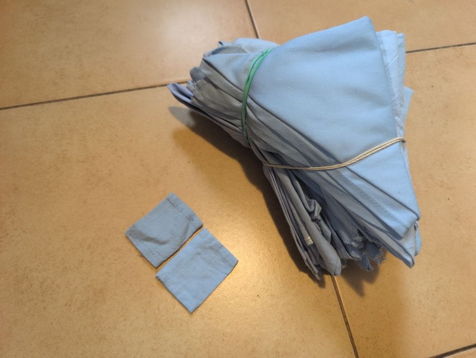 20x błękitna chusta harcerska / zuchowa + pagony