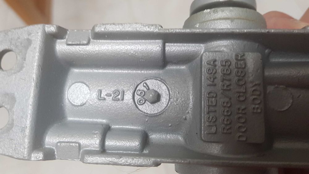 Mola yale porta                              .