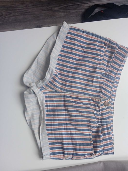 Primark ciekawe spodenki