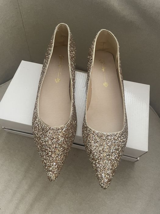 Sapatos rasos, de lantejoulas dourado - 39 Nunca usados