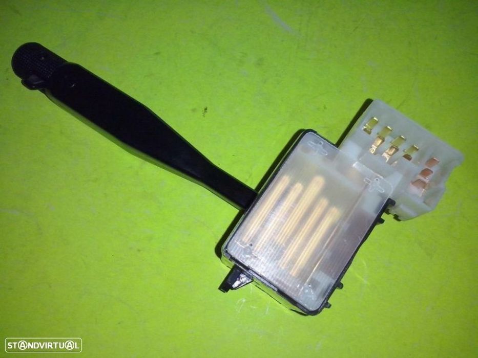 Haste comutador de luzes e piscas Nissan Pickup D21  NOVA