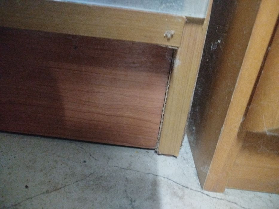 Móvel com 4 estantes