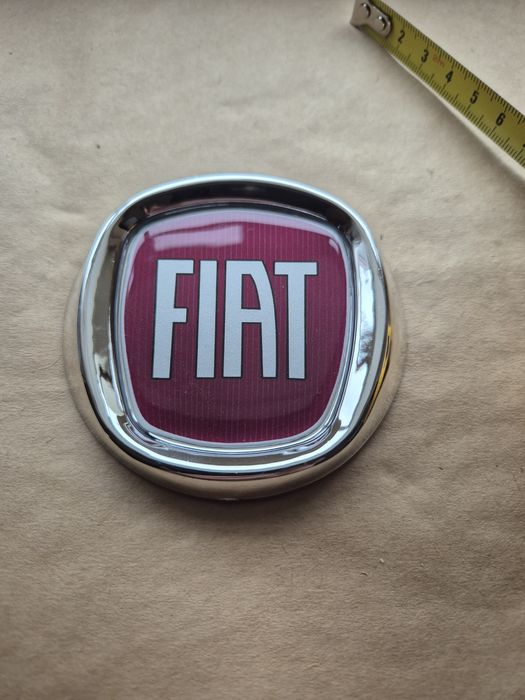 logo emblemat  do Fiata średnicy 8.5cm pasuje na przód i tył