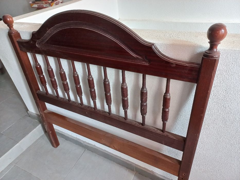 Cama de solteiro (100x190 cm)