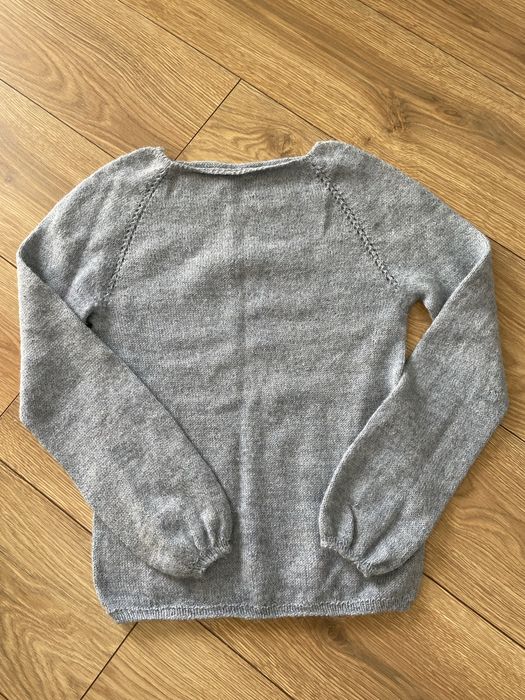 Sweterek dziewczęcy