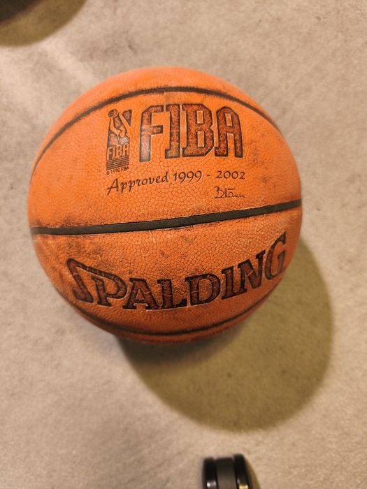 Piłka do koszykówki Spalding TF-150 Varsity fiba