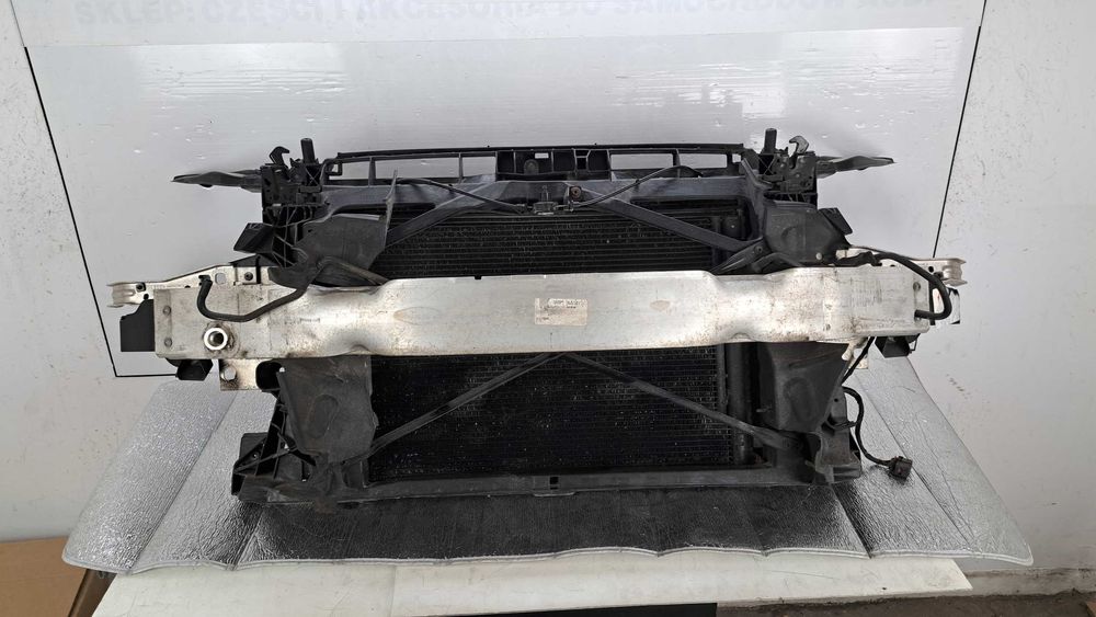 AUDI TT 8S Передня панель телевізор