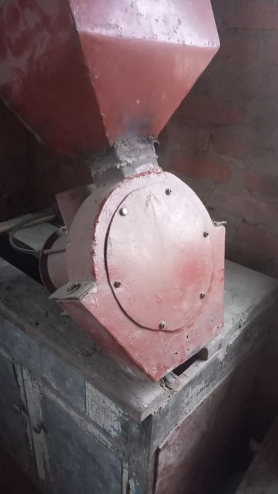 Продам робочу частину зернодробілки