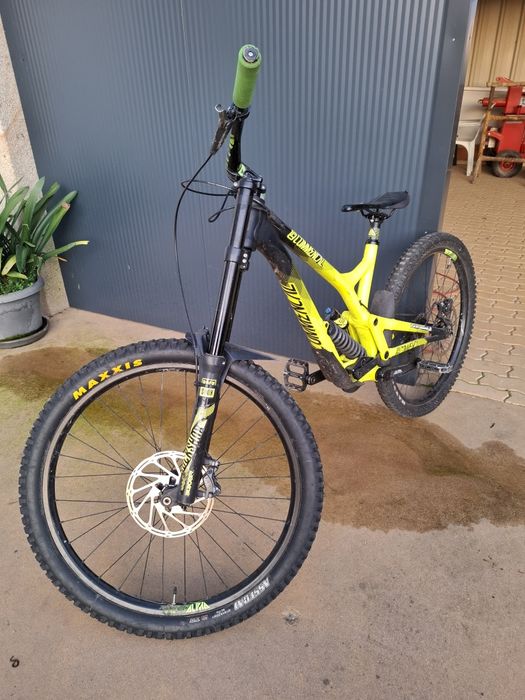 Vendo URGENTE bicicleta de downhill