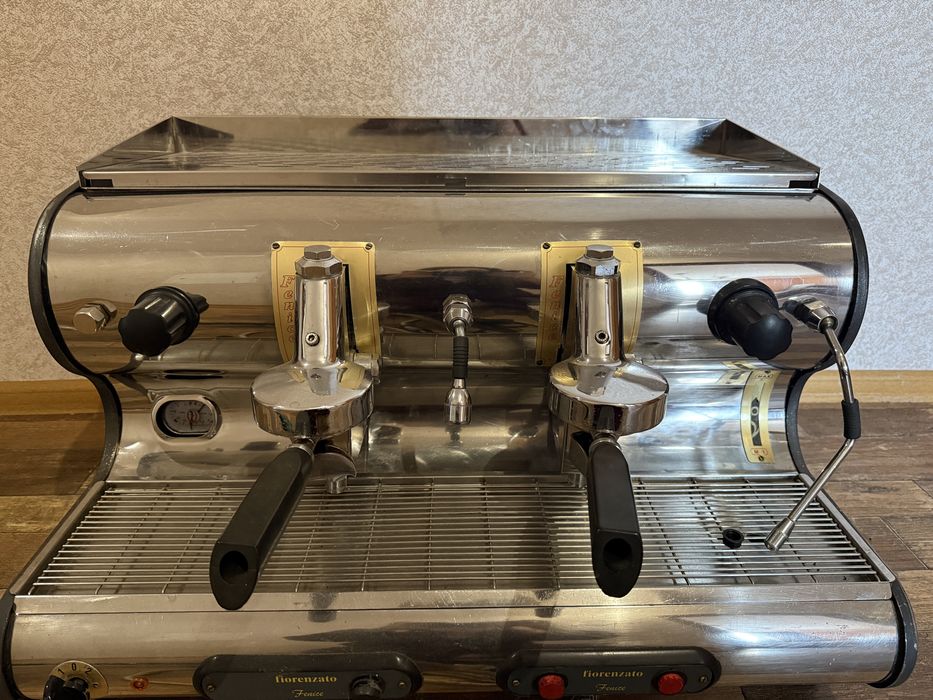 Продам кавомашину Fiorenzato