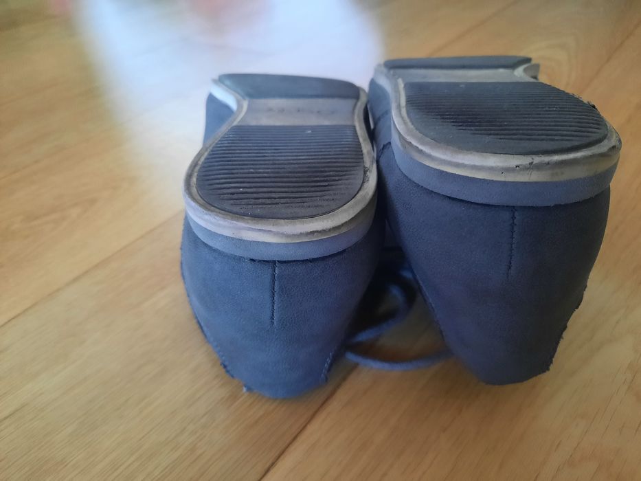 Sapatos da Aldo cinza