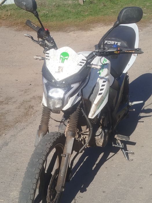 Продам мотоцикл 200