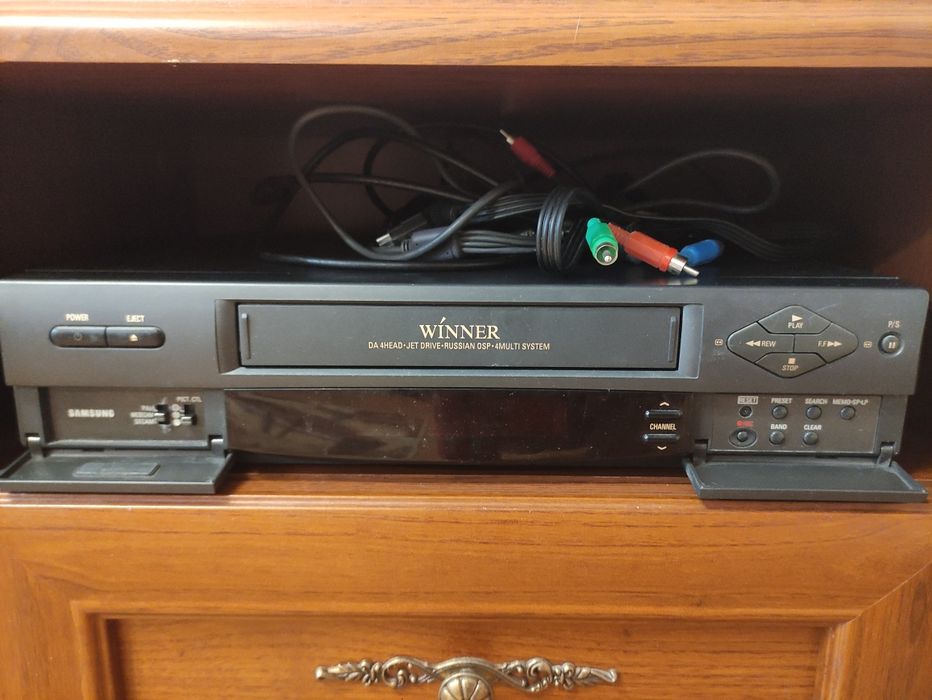 Відеомагнітофон Samsung SVR-70D