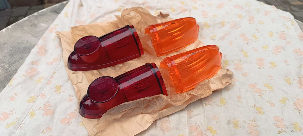 Стекла задних фонарей Москвич 403, 407.Новые СССР.