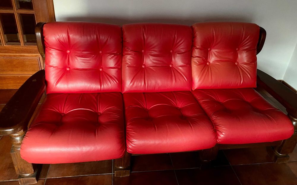Set de 3 sofás - madeira e almofadas em napa