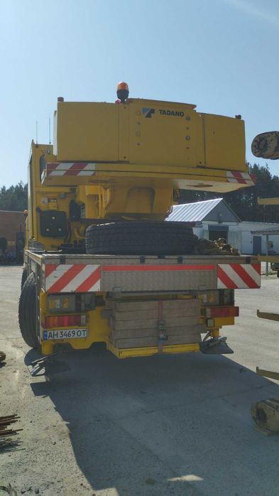 Продам автомобильный кран TADANO ATF40G-2 . Грузоподьемность 40 тонн.