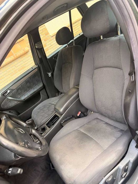 Mercedes 270cdi excelente conservação