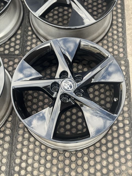 Ном 180 132 диски оригінал Toyota camry corolla avensis avalon rav4 highlander venza lexus es is gs rx nx ux 5 114,3 r18