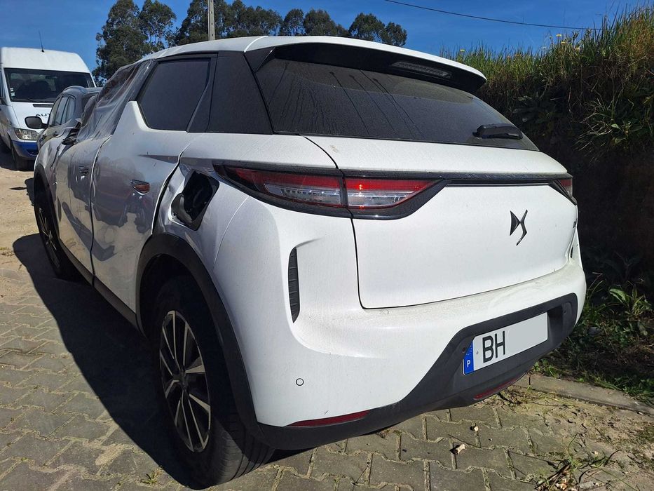 DS 3 CrossBlack 2024