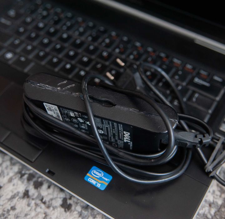 Dell Latitude E5420 14.0" Core I5-2430M 4х2.40ГГц-3.00ГГц 4ГБ/320ГБ