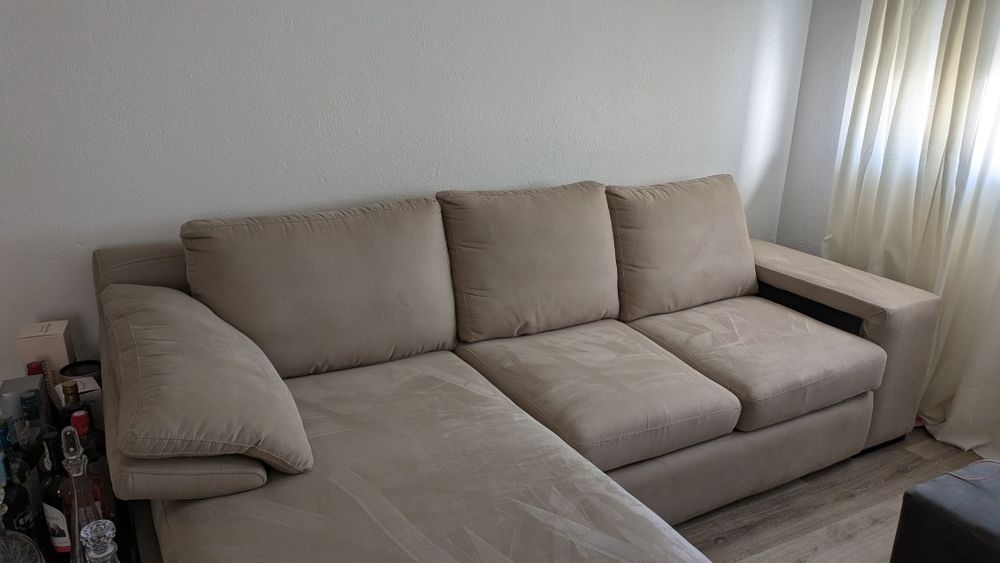 Sofá com chaiselongue