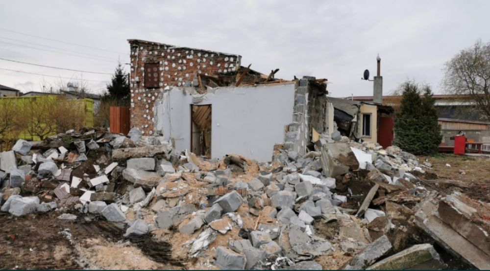 Wyburzenia,czyszczenie działek,wywóz gruzu , kliniec,piasek, koparka,