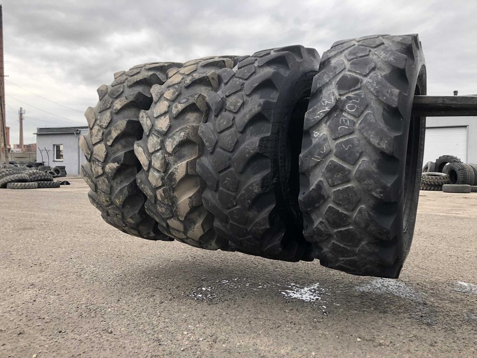 15.5-25 Opony Przemysłowe JCB SITEMASTER 50% Bieżnika 15.5r25