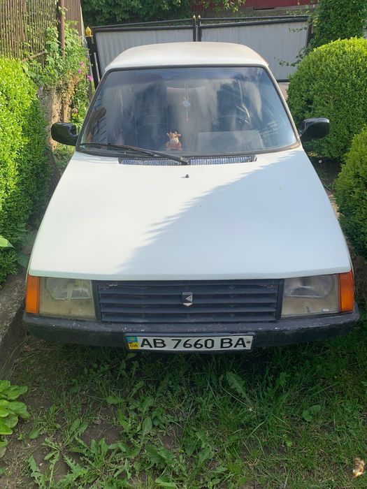 Машина «ЗАЗ 1102» Таврія 1992 року