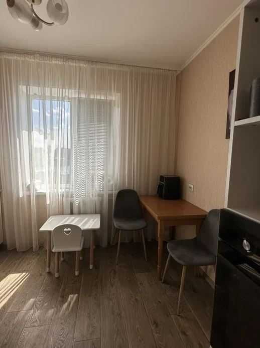 Продаж 2-ної квартири, І.Кожедуба.