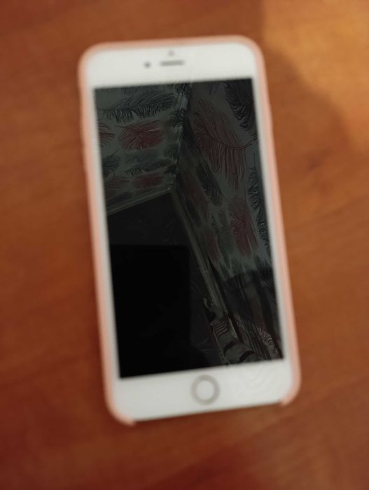 Продаю телефон Apple iPhone 6s Plus 128Gb в гарному стані 2800грн