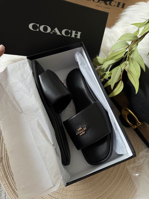 Шльопанці Coach 38 шкіра  в наявності