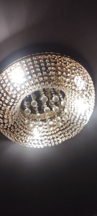 Продається кришталева люстра світильник
